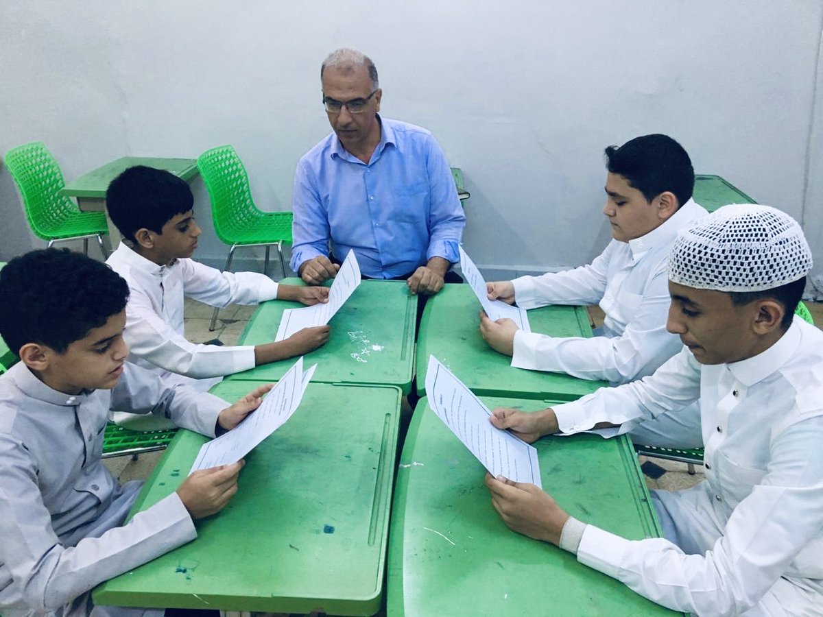almahdalarbi's tweet photo. ورشة العمل الأولى للطلاب المشاركين في برنامج 
ELDJ MEDIA 2020 تحت إشراف الأستاذ حسام حمزه معلم اللغة الانجليزية. https://t.co/ZKXkI9ZPoK