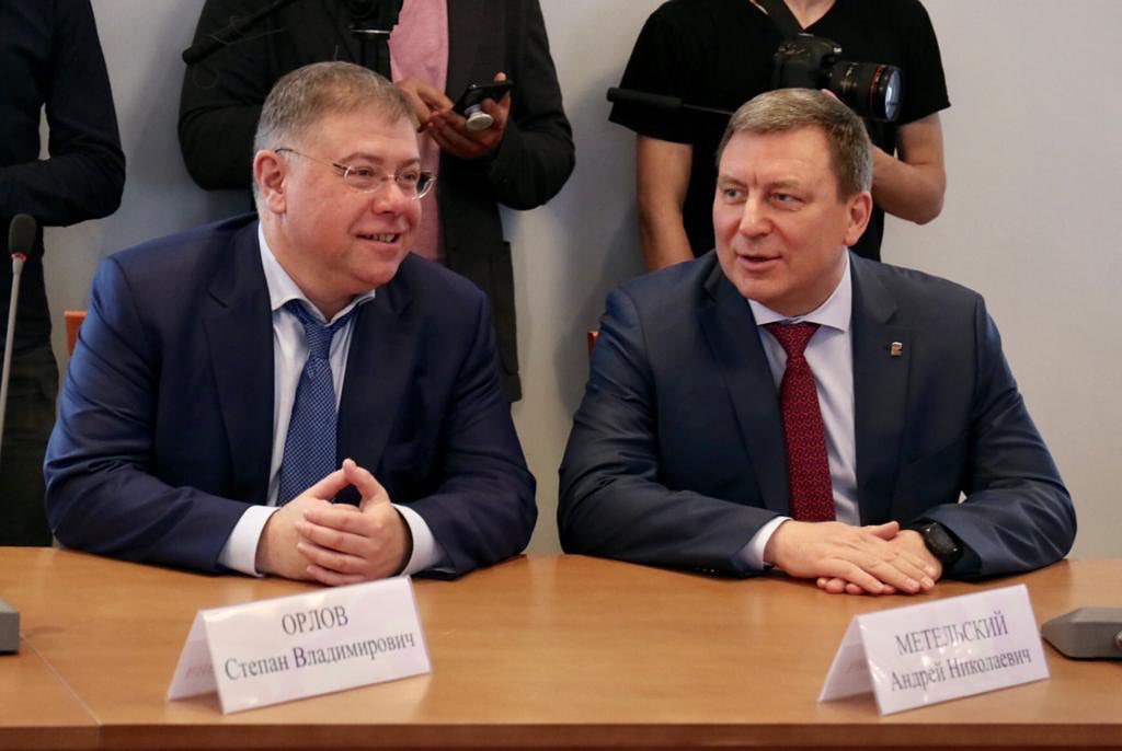 instagram.com/p/B36pG7kl1CX/

Сегодня День Рождения отмечает мой коллега, однопартиец и товарищ Степан Орлов.
⠀
Степан Владимирович, коллеги и москвичи ценят Вас как активного, ответственного политика, многое сделавшего для города.
⠀
От души желаю Вам крепкого здоровь...