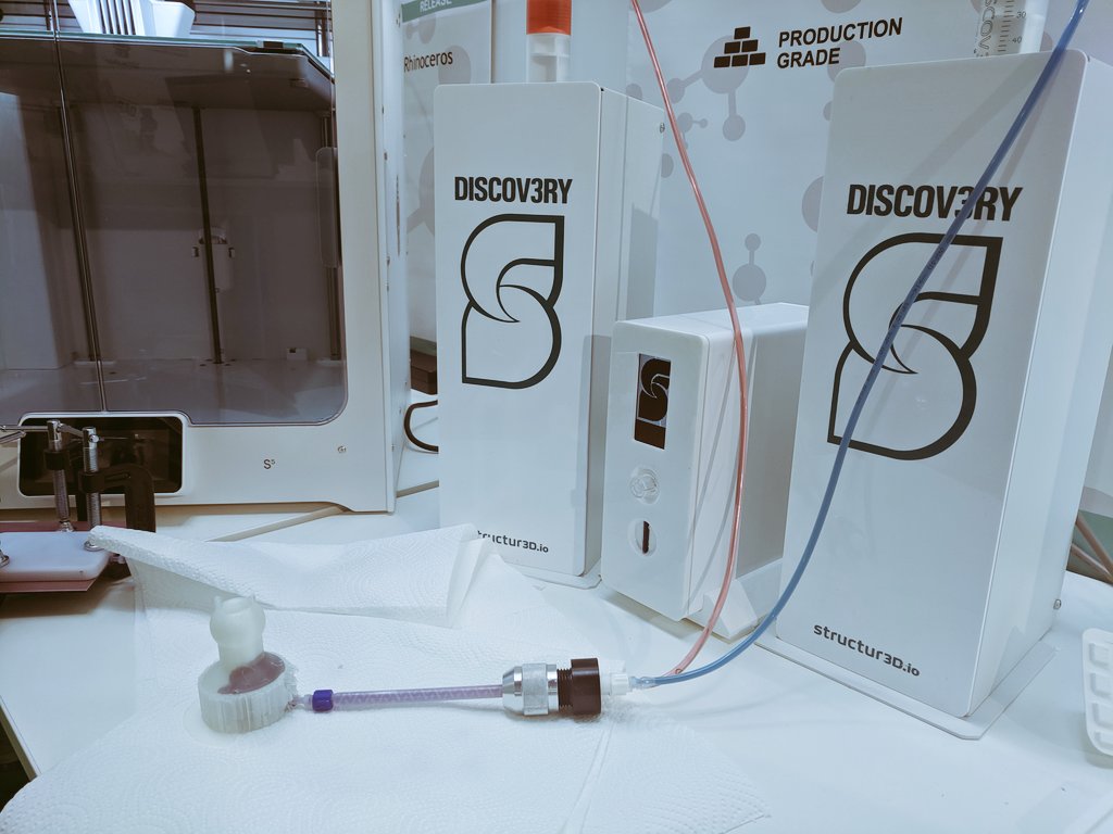 The #Inj3ctor platform combined with the <a href="/Ultimaker/">UltiMaker</a> S5 3D printer allows rapid manufacturing of production grade rubbers without the need of complex mold design.