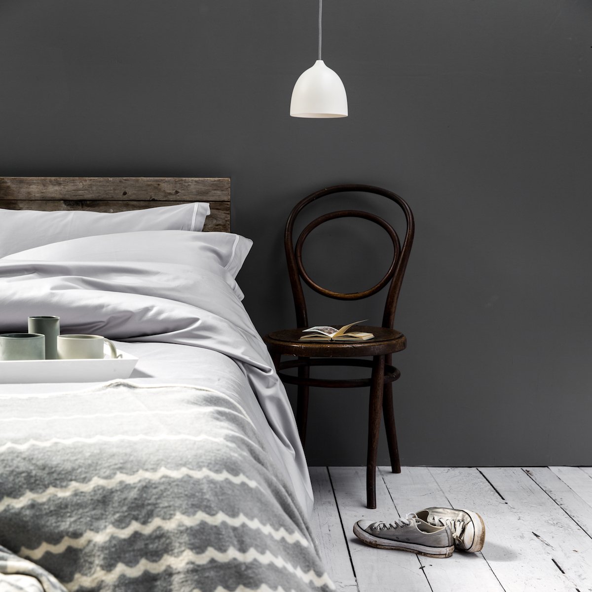 beaumont_uk's tweet photo. Stay warm and cosy this autumn with our elegant reversible Bigbury Thow. Named after the coastal village, this thow features a gorgeous wave design and is finished with elegant stitching. > https://t.co/vcryAZ6WNs https://t.co/1cQXfyG6gS