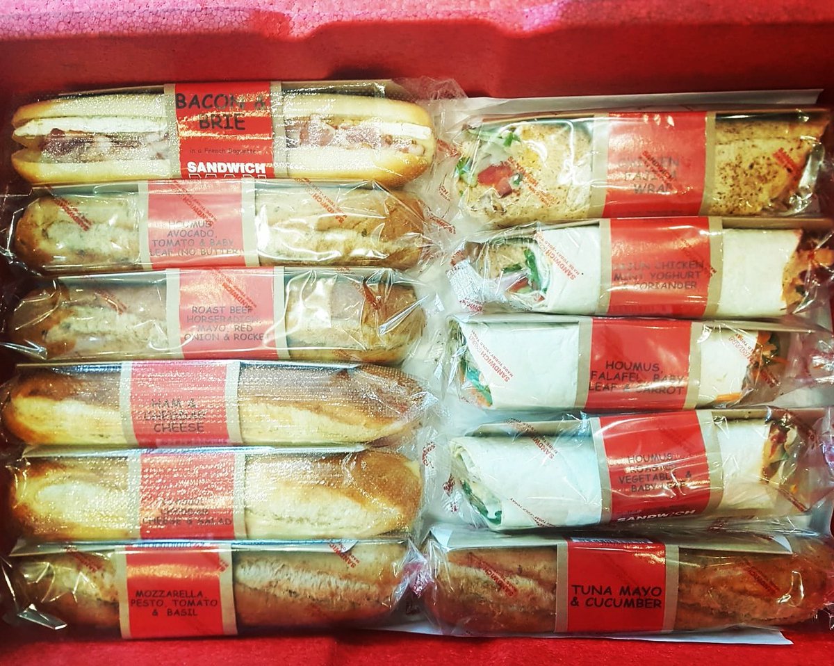 Sandwichman8's tweet photo. Brrrrrr its cold out there 🌪 Don't feel like leaving the warm office? Dont worry we've got your back and are on our way 🏃‍♂️🚴‍♂️🥪🌯🥙🥗 #lunchtime https://t.co/1Roi0Zx1Yu