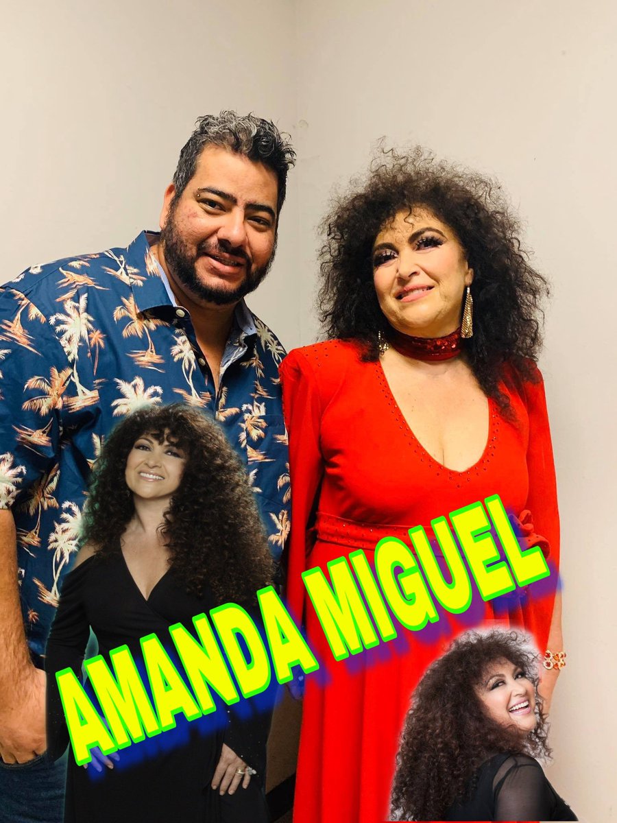 Aquí con mi Reyna <a href="/amandamiguels/">Amanda Miguel</a>  en Dallas Tx gracias por la foto