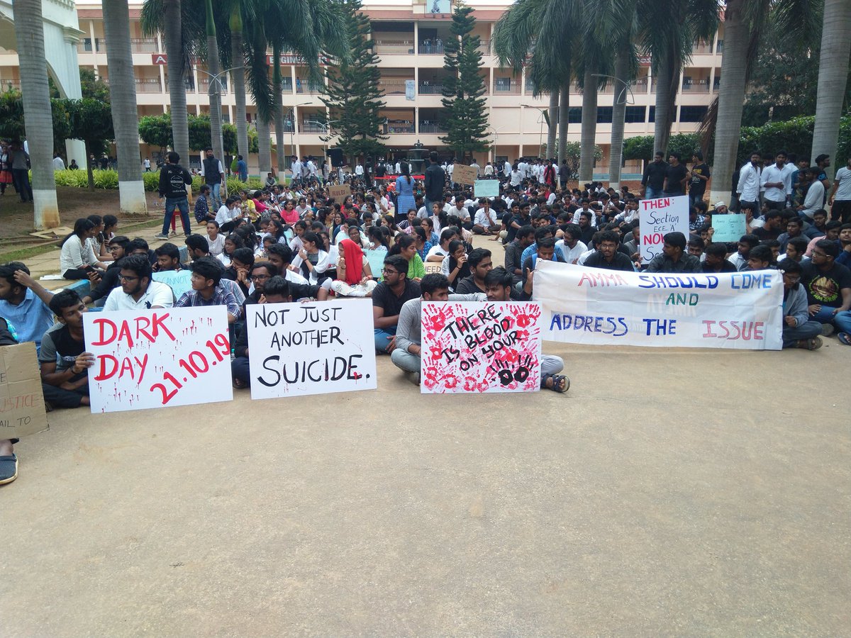 SirJadeja's tweet photo. Sri Harsha, 21-yr-old student of Amrita Engineering College jumped to death from 7th floor after he was suspended for protesting against water shortage and food quality in the hostel.

Students protest against the college demanding #JusticeForHarsha. Hope justice prevails 🙏 https://t.co/nWztP0jrON