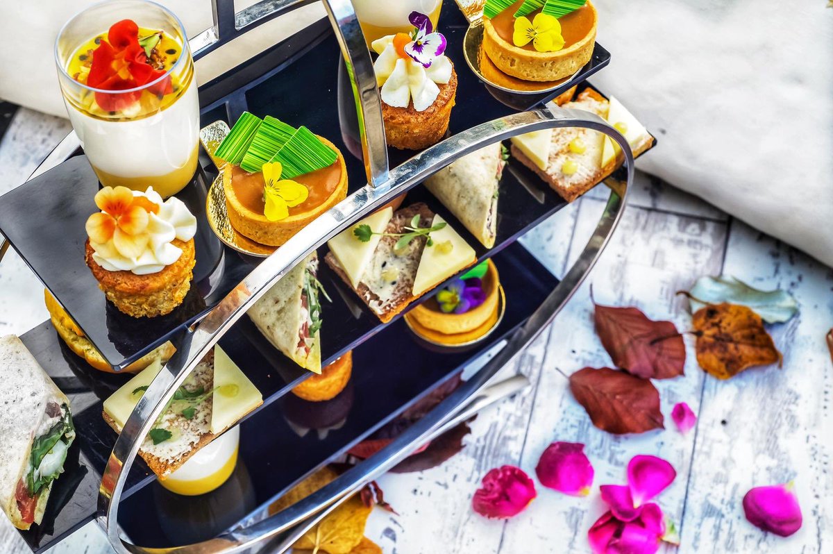 Come &amp; join our team! We’re looking for a Pastry Chef to help create &amp; prepare our delicious Afternoon Tea’s daily. Full time straight shifts 👍  CVs to info@theedgbaston.co.uk #pastry #pastrychef #boutiquehotel #jobs #Hospitality @TheEdgbaston #Birmingham