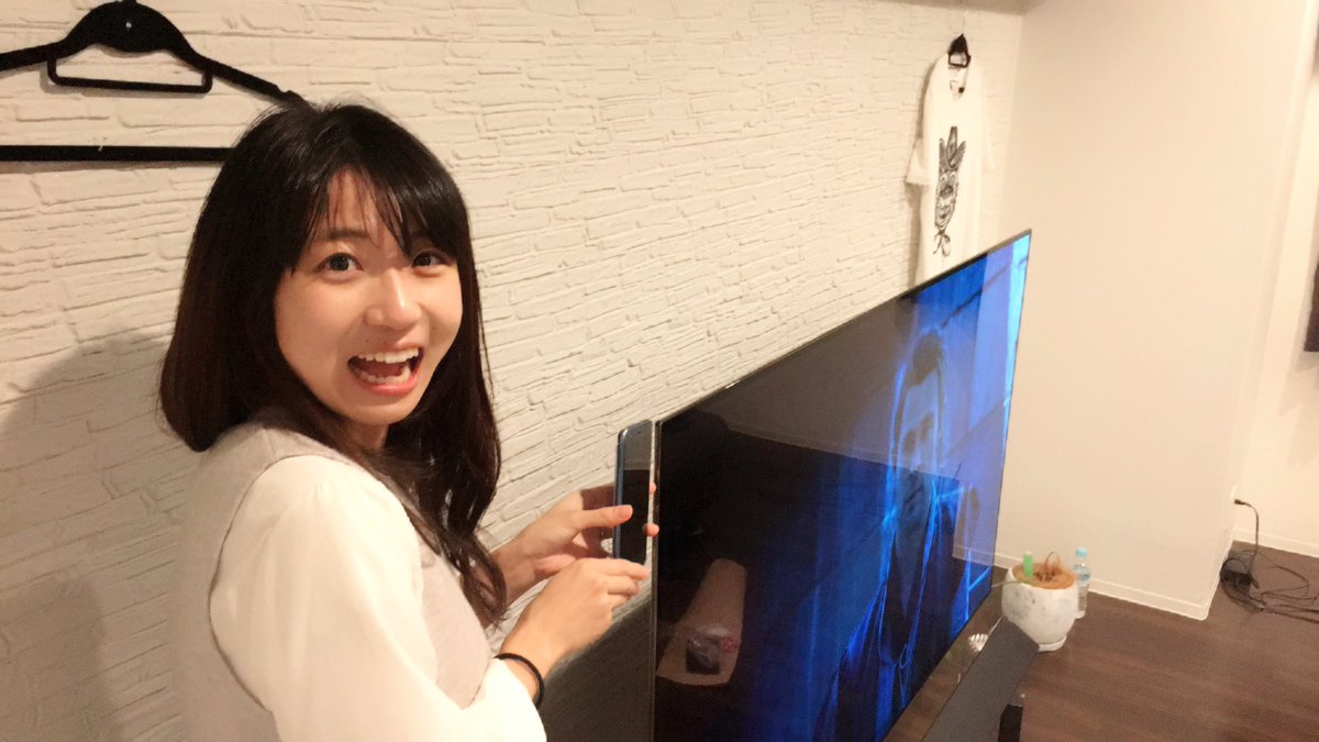 はすきぃ Na Twitterze 友達の家で誕生日パーティー 8kのtv持ってる奴初めて見たw スマホと同じ薄さw はすきぃ Na Twitterze 友達の家で誕生日パーティー 8kのtv持ってる奴初めて見たw スマホと同じ薄さw