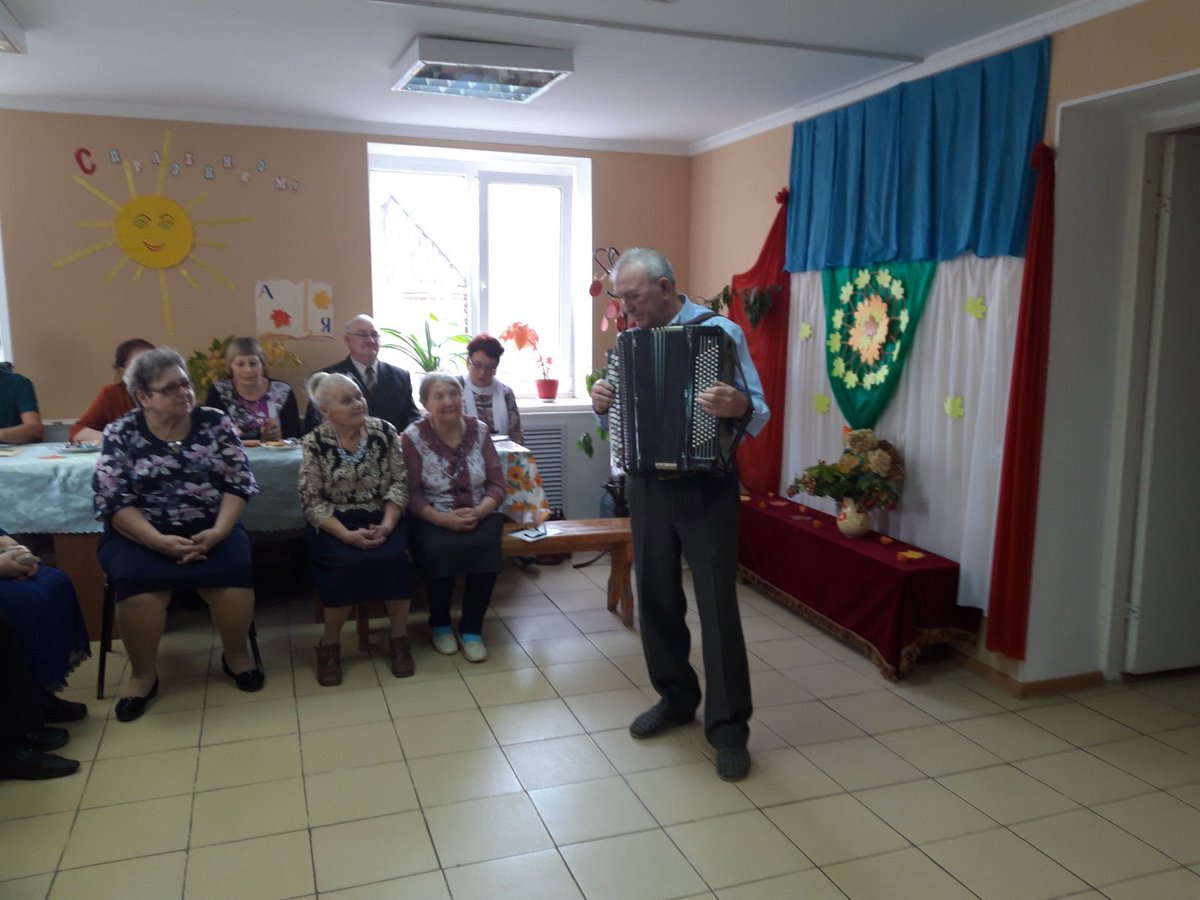 18.10.19. В ОСР Суходол прошел праздник"Золотая Осень"🍁🍂. Специалистами была подготовлена музыкально-литературная  программа, состоящая из песен,стихов,народных игр. Гости приняли активное участие в празднике🎉