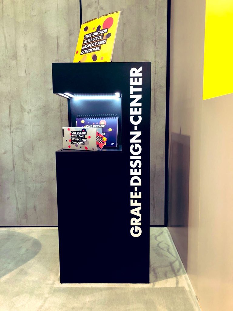 faq_health's tweet photo. One Decade with #Love, #Respect and #Condoms auf der #KMesse in Düsseldorf 🚀
Unser Partner #Grafe stellt hier aktuell mit unserem gemeinsamen #STIKalender die #Trendfarben für das Jahr 2020 vor 💪
Do it with love, respect and condoms. https://t.co/C8kFQ2vZfN