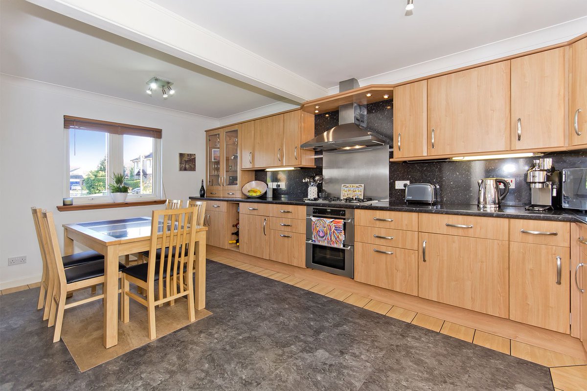AC_Perth's tweet image. #ForSale #New 6 Tofthill Place
#StMadoes #Perth
O/O £285,000 by @AC_Perth on @rightmove @Zoopla @OnTheMarketCom 
acandco.com/property/detai…