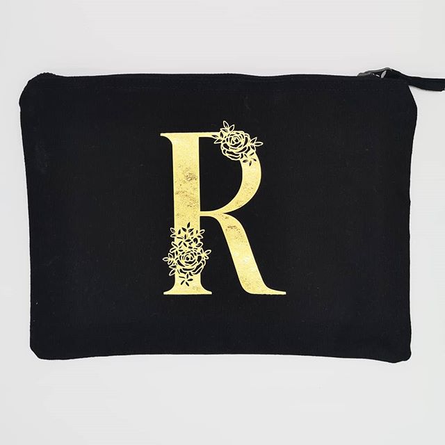 Our gorgeous initial bags will make great Christmas presents, really spacious inside so you can fit in all those important cosmetics or travel documents!
We got the whole alphabet ladies, tag a gal! instagram.com/p/B36teVsFqWl/