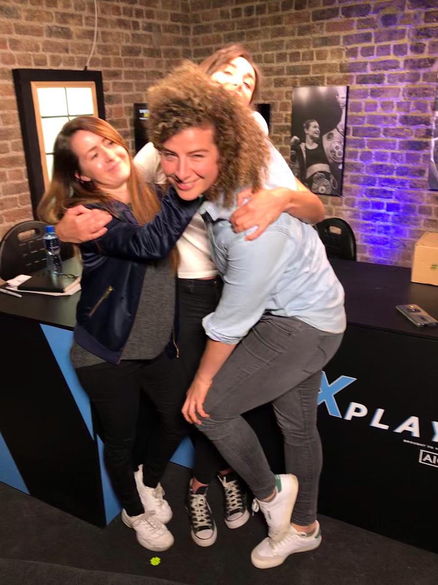 Shout out to @jennymurphy045 for letting me get a nice snap with her and @Niamh_Maher before I head off 👍. A true pal!! Great buzz being involved in PlayXPlay season 1 and looking forward to tuning in to season 2 🤗. #KeepHerLit
