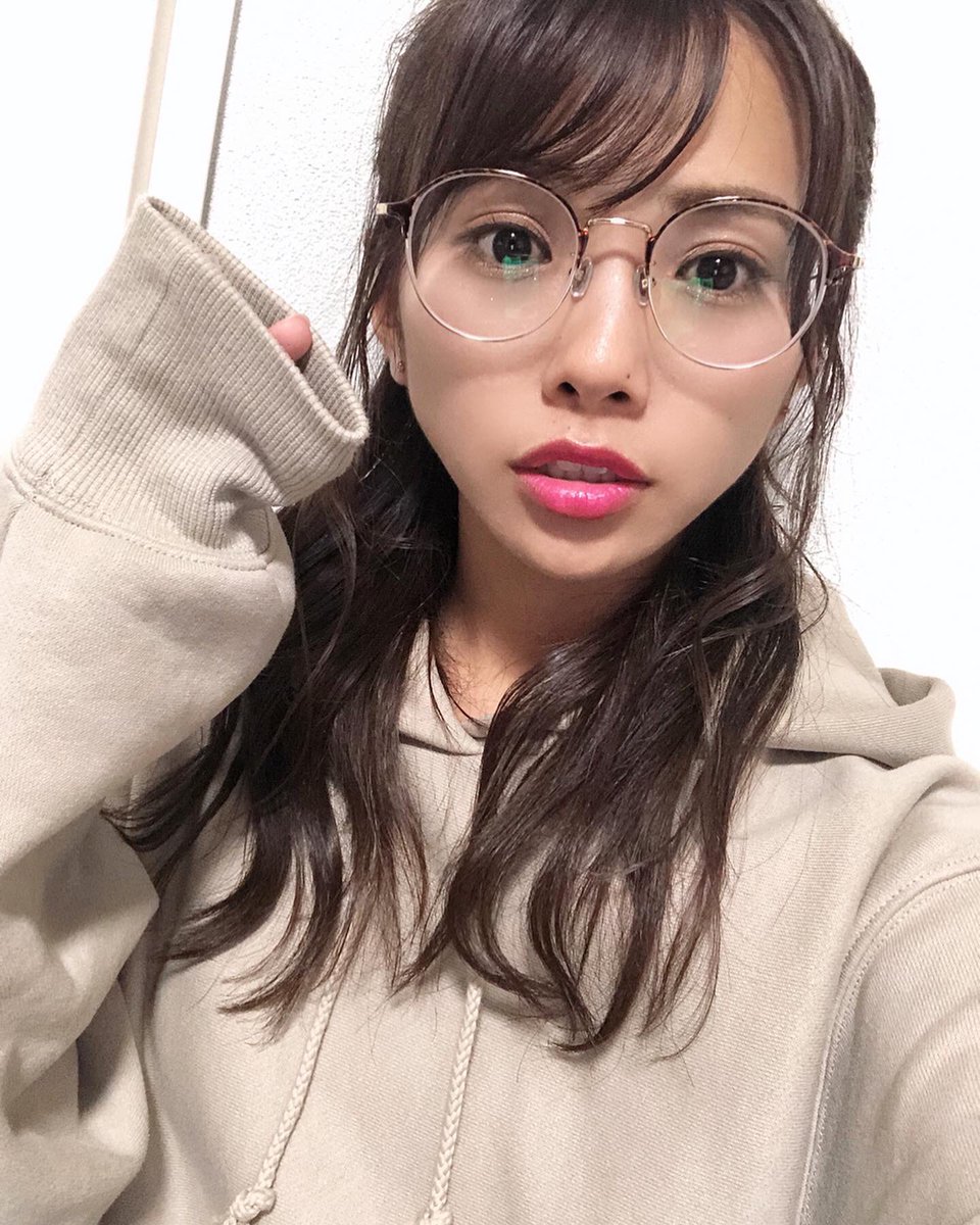 磯佳奈江 On Twitter ヘアアレンジからのメガネ メガネ購入