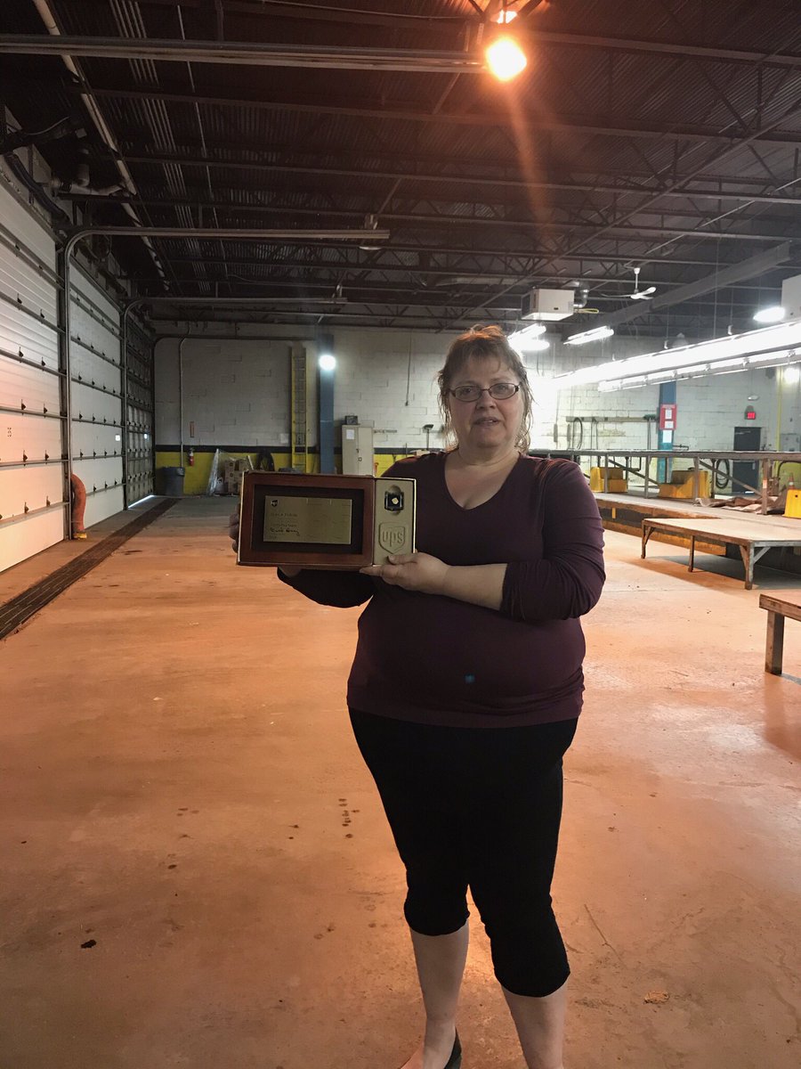 🎉 Let’s have a huge shout out for Helen McBride in the Dubois Center for having 35 Years of Service on the Preload!! WOW thank you Helen for your dedication 👏#ProudUPSer #UPS #SafetyFirst #TogetherWeAreUPSers
