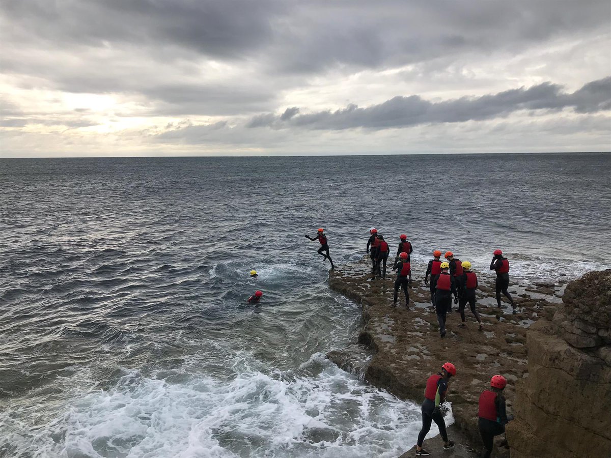 RockleyCollege's tweet photo. Our year two BTEC students jumped head-long into Monday with an epic day of coasteering, traversing and climbing as part of their alternative pursuits module. ππ§π»ββοΈπ§πΌββοΈ
#RockleyBTEC #btecsport #outsidelearning
#bepartofit #sixthformcourses https://t.co/eNqwBab2vn