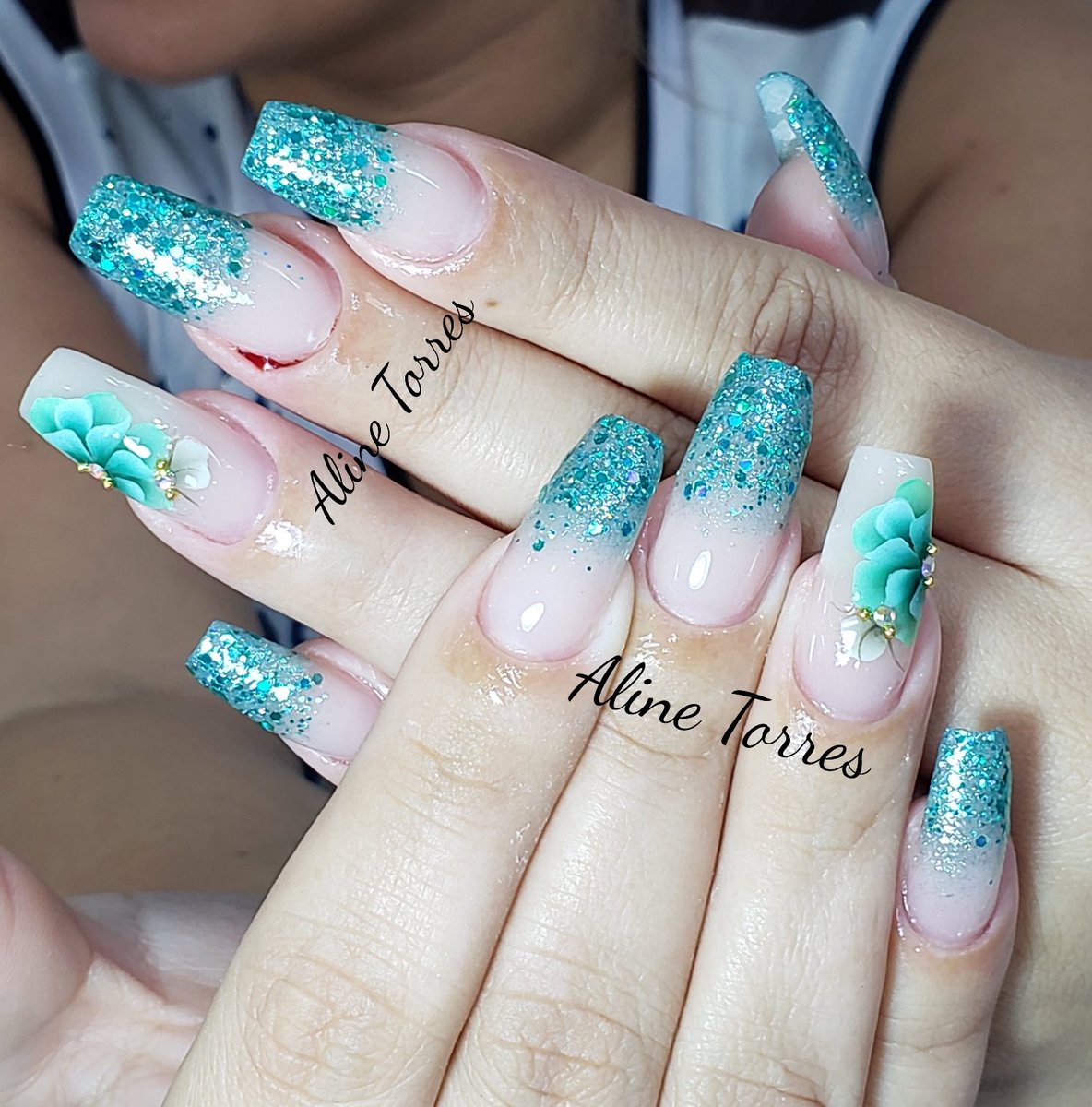 AlineTorres35's tweet photo. Manutenção de Fibra 💅
Amo o que faço 💕
#unha #unhasdefibradevidro #unhasperfeita #unhas #unhasnaturais #unhasdecoradas #unhasperfeitas #unhasdevidro #unhasnaturais❣️ #unhasalongadas #unhaseesmaltes #unhasdefibra #unhasmaravilhosas #fibra #fibradevidrofioafio https://t.co/781K5niIyE