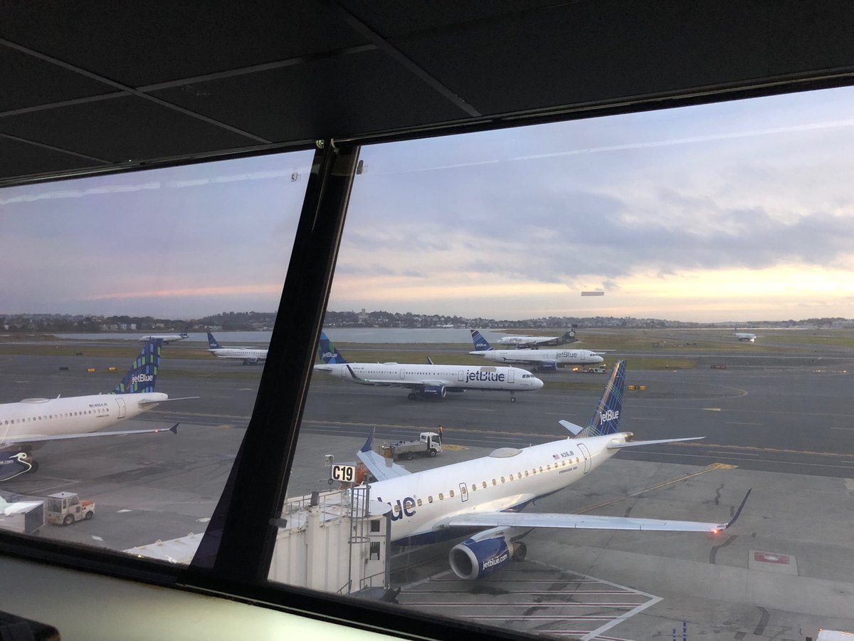 ⁦<a href="/HelloJetBlue/">HelloJetBlue</a>⁩ 0710 BOS Fleet Launch, prime time, B6 owning the field.