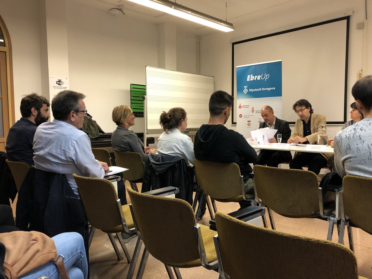 santivallde's tweet photo. Tot a punt per a la sessió de presentació del programa #EbreUp de la @Dipta_cat de suport a les #startups de les #TerresdelEbre. Molt contents de formar-ne part https://t.co/6WTl57ARe2
