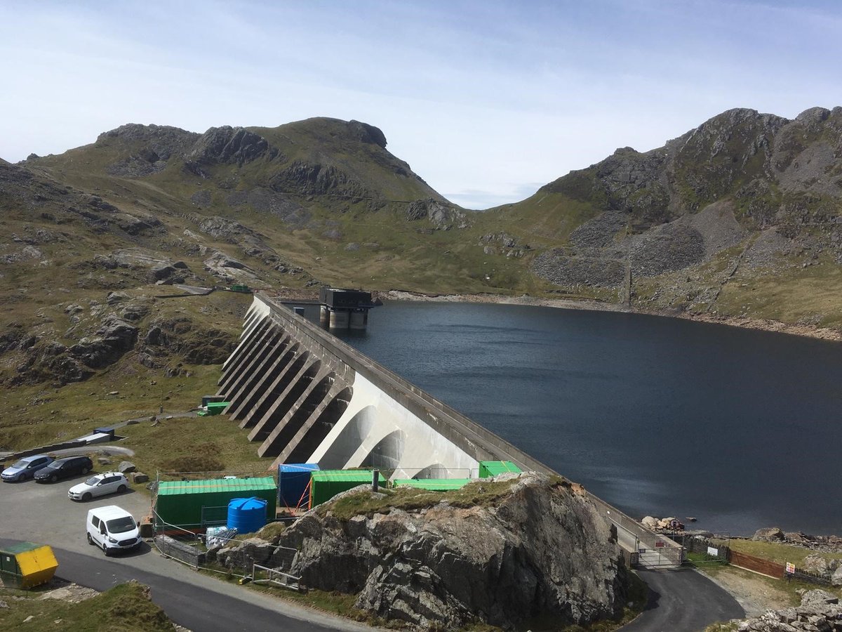 BAMGroep_NL's tweet photo. De geotechnische specialisten van @BAMRitchies zijn ook in Noord-Wales te vinden, waar zij het toekomstig functioneren van een waterkrachtcentrale mede mogelijk maken.
#bamritchies #wales #siteviews #geotechnical #civilengineering #loveconstruction https://t.co/Yjo8HeYiMC