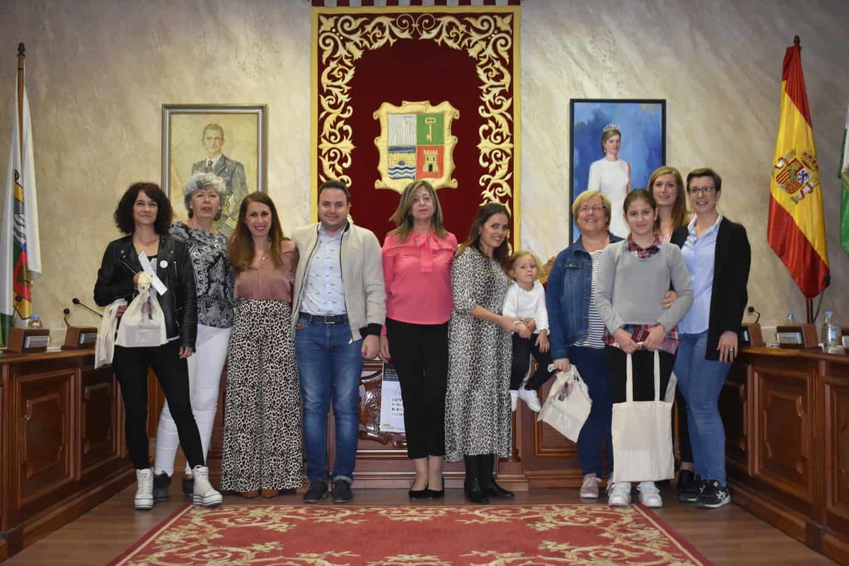Marmolejodirect's tweet photo. CULTURA||Ayer se conmemoraba el Día Internacional de las escritoras con una lectura pública de fragmentos de obras escritas por mujeres. 👇👇👇 Aquí puedes leer un resumen del acto y ver la galería de fotos completa. 
#VivirMarmolejo
#VivirJaén
https://t.co/wLQiAtw3eD https://t.co/LTLBbeUtX3