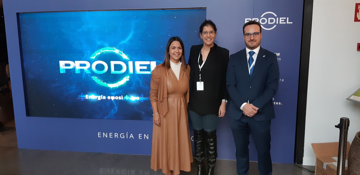 PRODIEL's tweet photo. #Prodiel patrocina el lunch del VI Foro de @UNEFotovoltaica #ForoSolar19 #EnergiaEnPositivo https://t.co/6h1GrlO0xR
