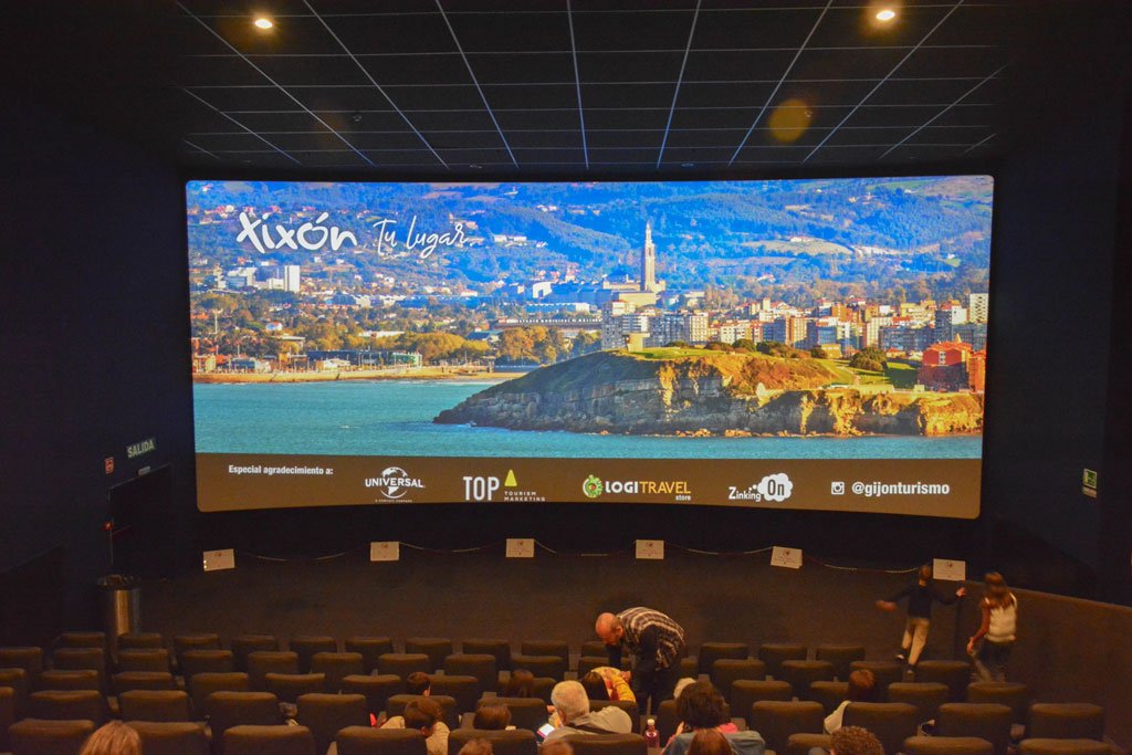 ZinkingOn's tweet image. ¡El pasado domingo organizamos junto a @Universal_Spain y @logitravel una sesión matinal para los más pequeños de la casa con el #preestreno de la película #LaFamiliaAdams!