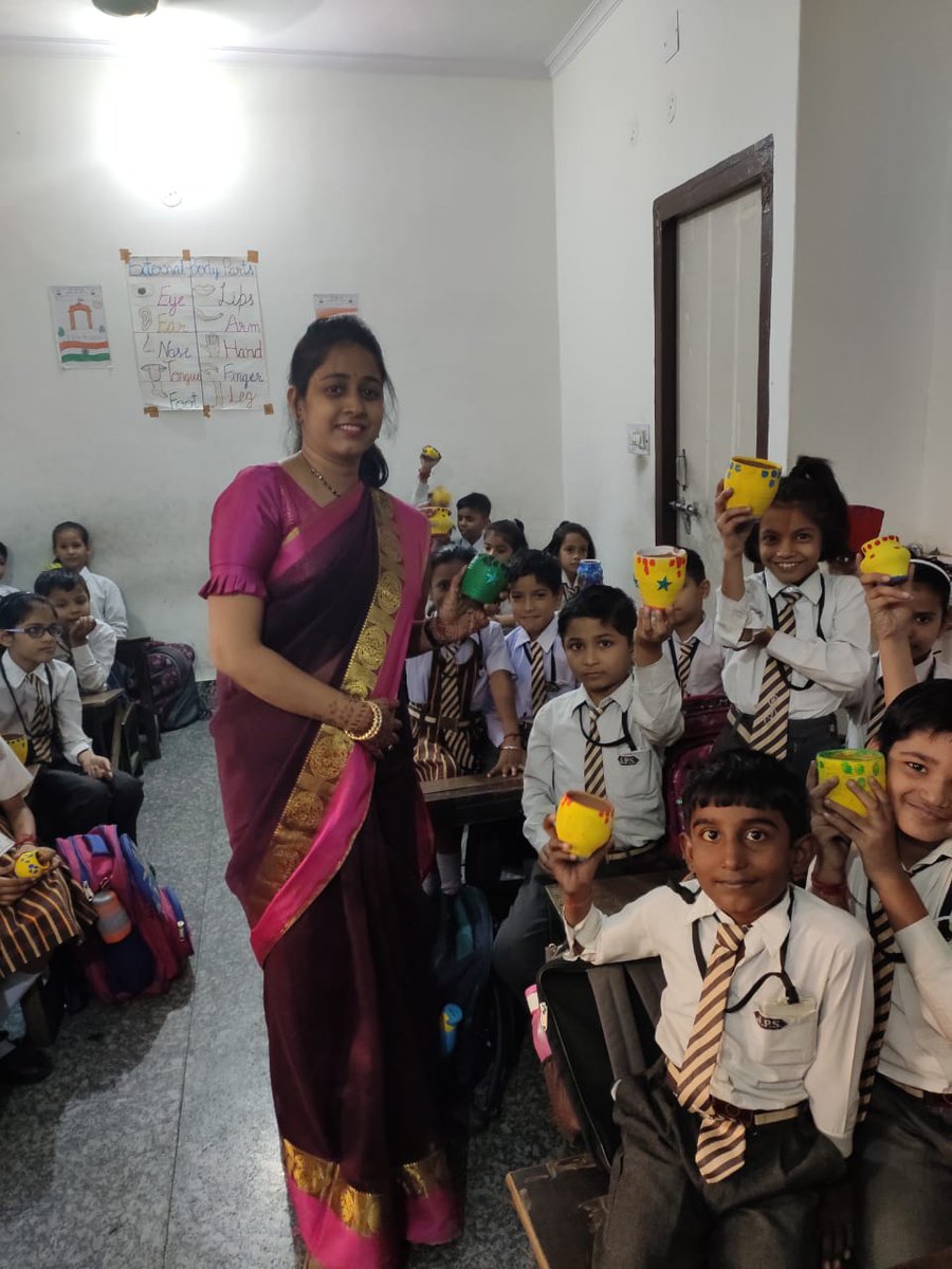 masterofyou06's tweet photo. #SareeAtWork #Stylenook #FMC #Littlesmiles #EnergeticAlwayz #favouriteSaree  @firstmomsclub https://t.co/xZgNcDgw5O