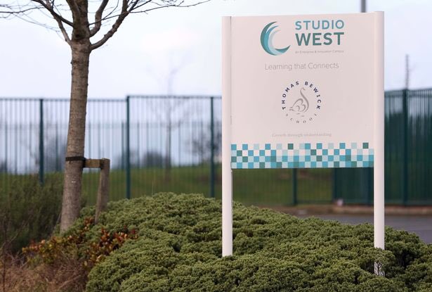 globalbridgeltd's tweet image. 🤩Their first half term isn’t finished yet &amp;amp; already all of Yr7 @StudioWest_ have their #globalbridge profiles!

🚀They can now capture all the great activities they will do in &amp;amp; out of the classroom.

👩🏻‍💻Ready to connect to opportunities in the future!

#BridgeTheGap #NCW2020