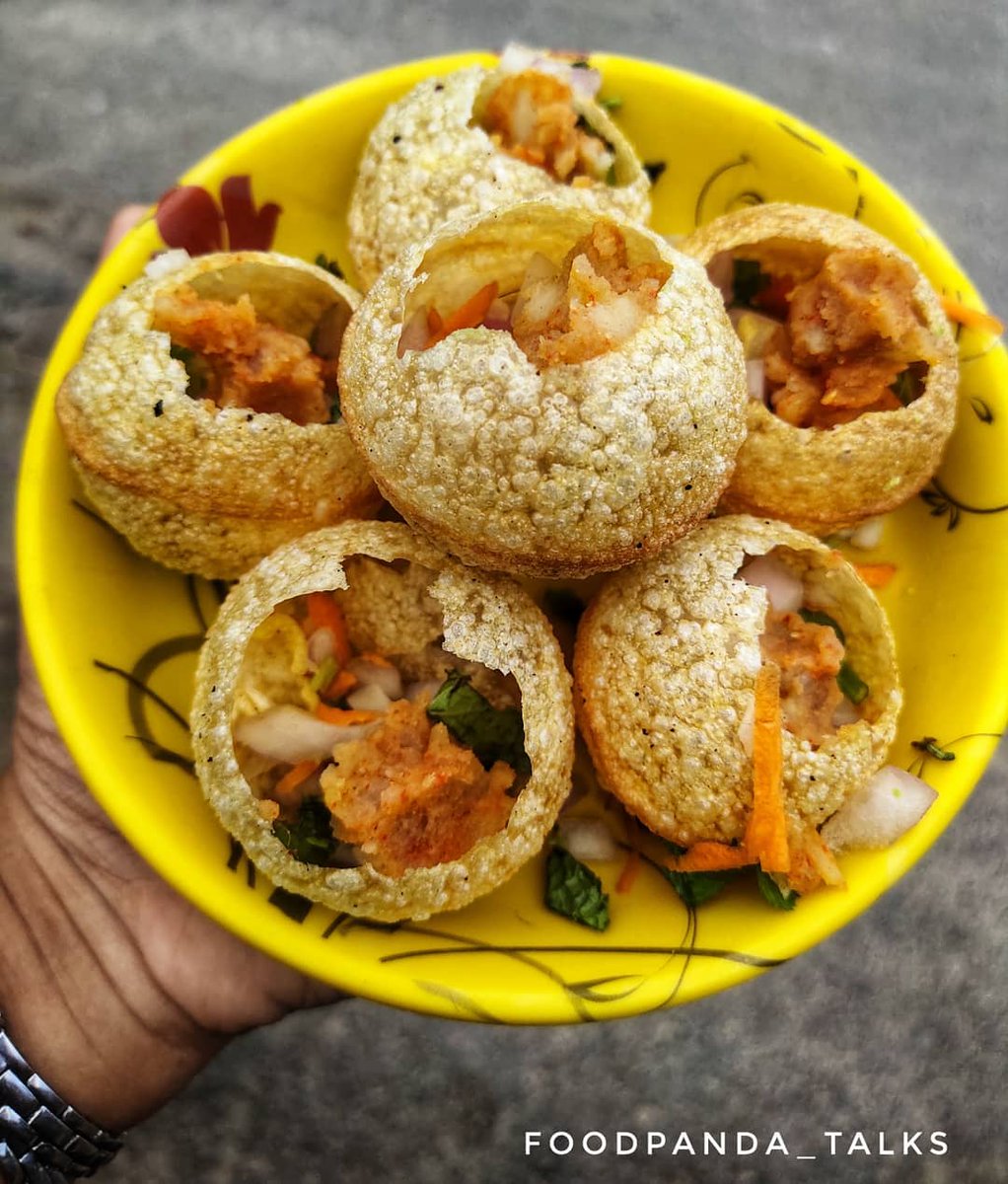 StreetsThatTalk's tweet photo. Street chaats are always best evening snack 😍😍😍
.
.
#Foodstory shared by @foodpanda_talks
Where: Near Padi Sivan Temple road #Chennai
.
#TSChennai #chennaidiaries #chennaifoodies #chennaifood #chennaigram #streetfood #chaatlover #Golgappe #panipuri https://t.co/jAouWoH6ym