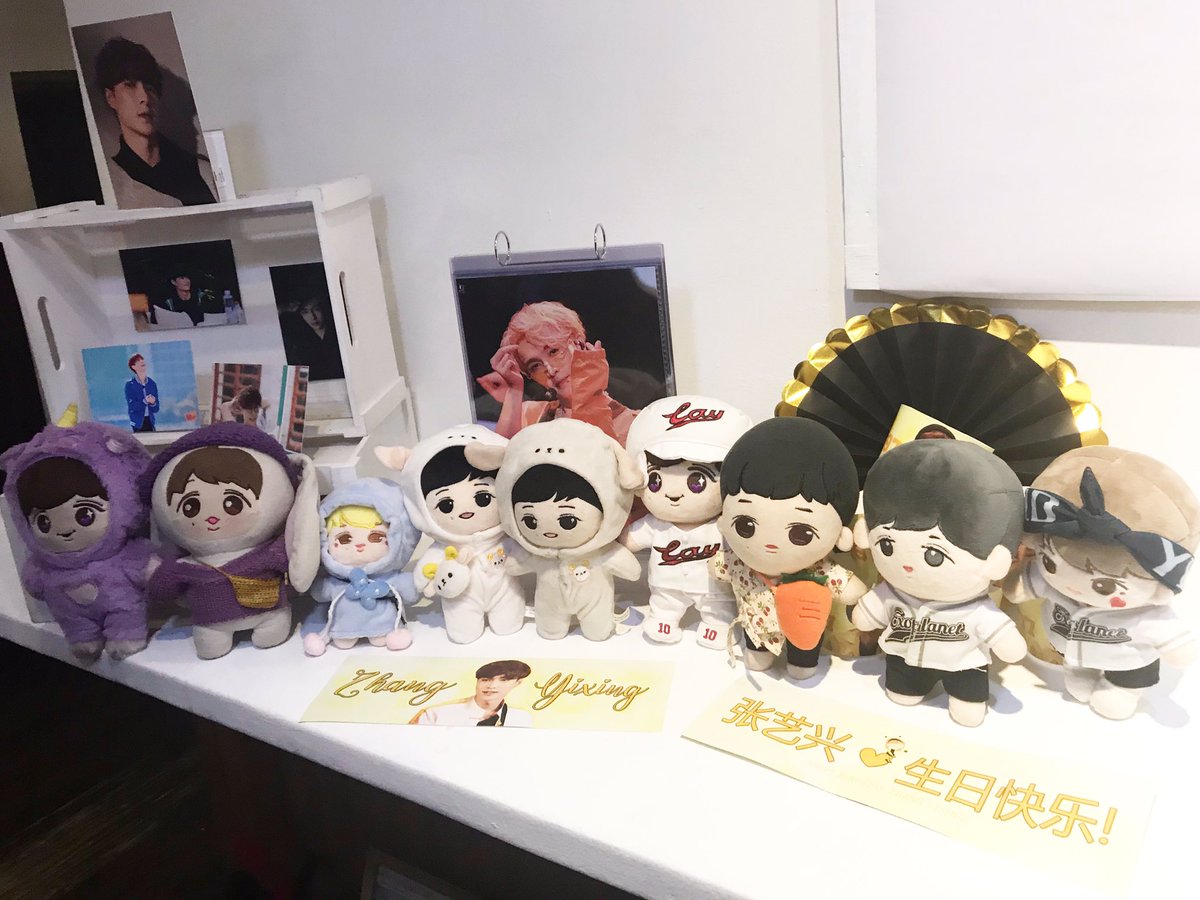 yeolheungs's tweet photo. 191006
#OneSweetDayForLay
#HappyBEEDay
I think this is the only #Xingtober event that I got to gather all Yixing dolls that attended and put them in 1 picture?
Thank you for the event @LayXingPH ๐๐
cc @fireunicorn__ ๐ฆ https://t.co/HoV9wmEWt2
