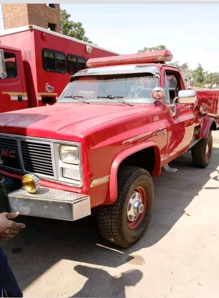 GregoryChifire's tweet photo. So these B.I.Ds are the fire trucks our first lady went to inspect in the US with a 25 member delegation at a cost of over $150,000 if they are suitable for the Zambian terrain. God! Who did we offend, does it mean in America there's no scrap for this scrap metal? https://t.co/reosRLXzvz
