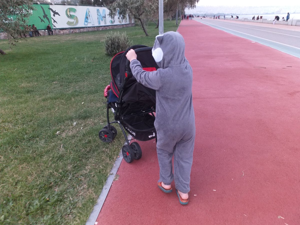 #SeymadanMesaj 
#salı
#çocukvideoları 
Yaramaz Kurt Bebek Arabamızı Kaçırdı videomuzu linkten izleyebilirsiniz 
#eğlencelicocuk videosu 
youtu.be/d7L2yEPkj8E