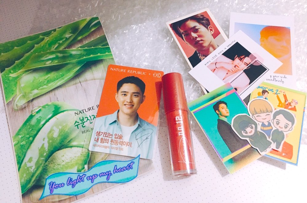 eriblinkeu's tweet photo. Adfchjnjmbh My ksoo lip tint arrived today! 💖 Thank you so much @dksforevs the smooth, fast transaction and lots of freebies 😍💗✨ #DKSFeedbacks https://t.co/KkmYk2SqeV