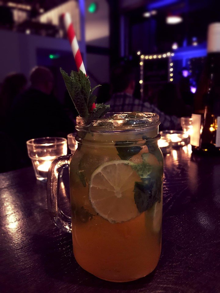 Grab your tickets for The Candlelight Sessions with Alton Wahlberg Music and special guest Laura Wyatt on Saturday 16th November 8pm! Sample our new evening bar menu featuring our signature jar cocktails! Tickets £5 per person - call 01621 786503 or find us on Eventbrite 🎸🍹🍷