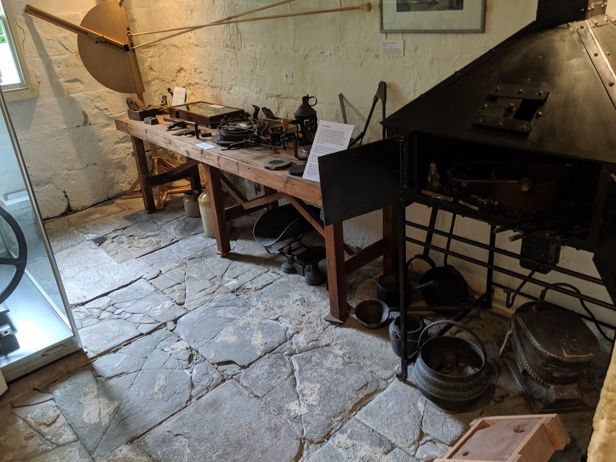 jhjones's tweet photo. #Telescopes, mirrors, and a great #telescopemaking #ATM workshop at #Williamherschel's #Bath residence. He did discover #Uranus from this very back yard in 1781, but moved to #Slough #ObservatoryHouse after the discovery until his death. https://t.co/17egZzf2hB