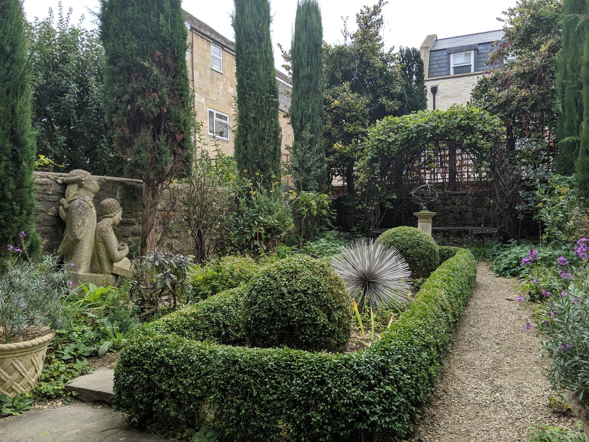 jhjones's tweet photo. #Telescopes, mirrors, and a great #telescopemaking #ATM workshop at #Williamherschel's #Bath residence. He did discover #Uranus from this very back yard in 1781, but moved to #Slough #ObservatoryHouse after the discovery until his death. https://t.co/17egZzf2hB