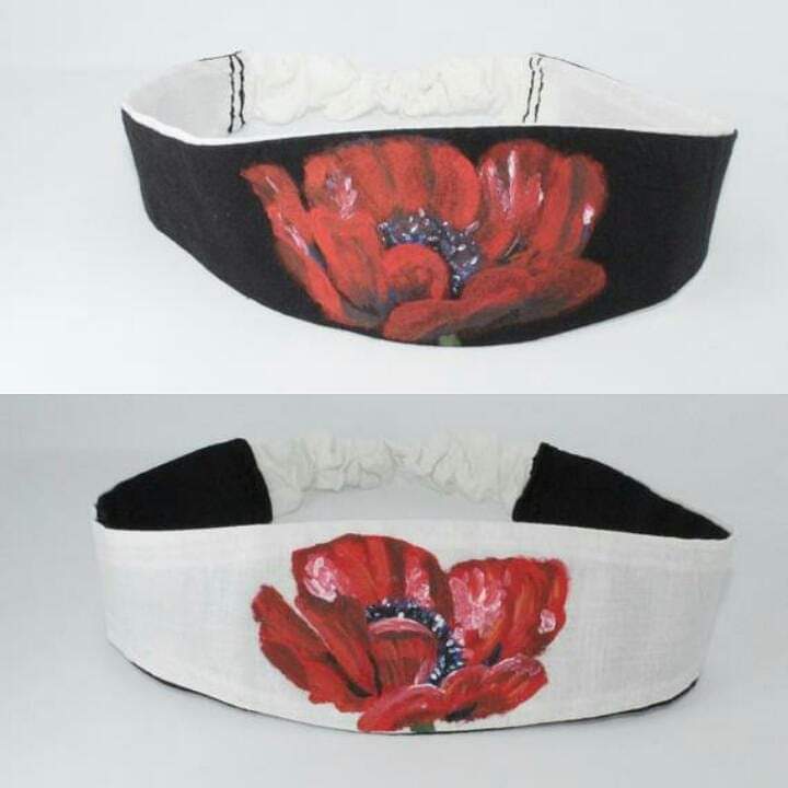 Nora85E's tweet photo. #Handmade #headband in black and white cotton, with red #poppy painted with fabric colors on both sides.
https://t.co/DMpuVfUJ5f

#fattoamano #etsy #etsyshop #handcraft #handsewn #redpoppy #papavero #hairband #hairaccessories #artigianato #artandcraft #flower #fiore #giftideas https://t.co/mpsp21GojM