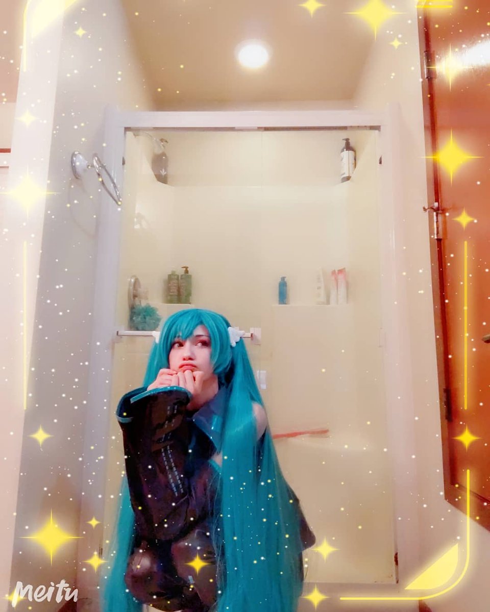 Here's round 2 #HatsuneMiku #cosplay #cosplayersofinstagram #vocaloidcosplay