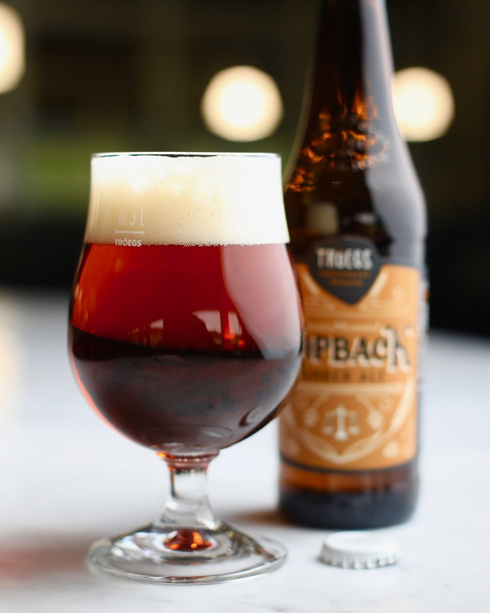 TroegsBeer's tweet photo. The bright grapefruit and pine hop aromas of HopBack are balanced by notes of toffee and caramel. It’s the best of both worlds, and a fresh look is rolling out this fall. #HopBack #pabeer #troegs https://t.co/DRcrLPyrDW