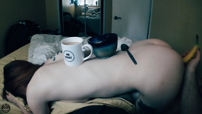 Retweet if you like breakfast in Bed

#bdsm #bdsmslavetraining #kink #xxx #sexandsubmission #asslikethat