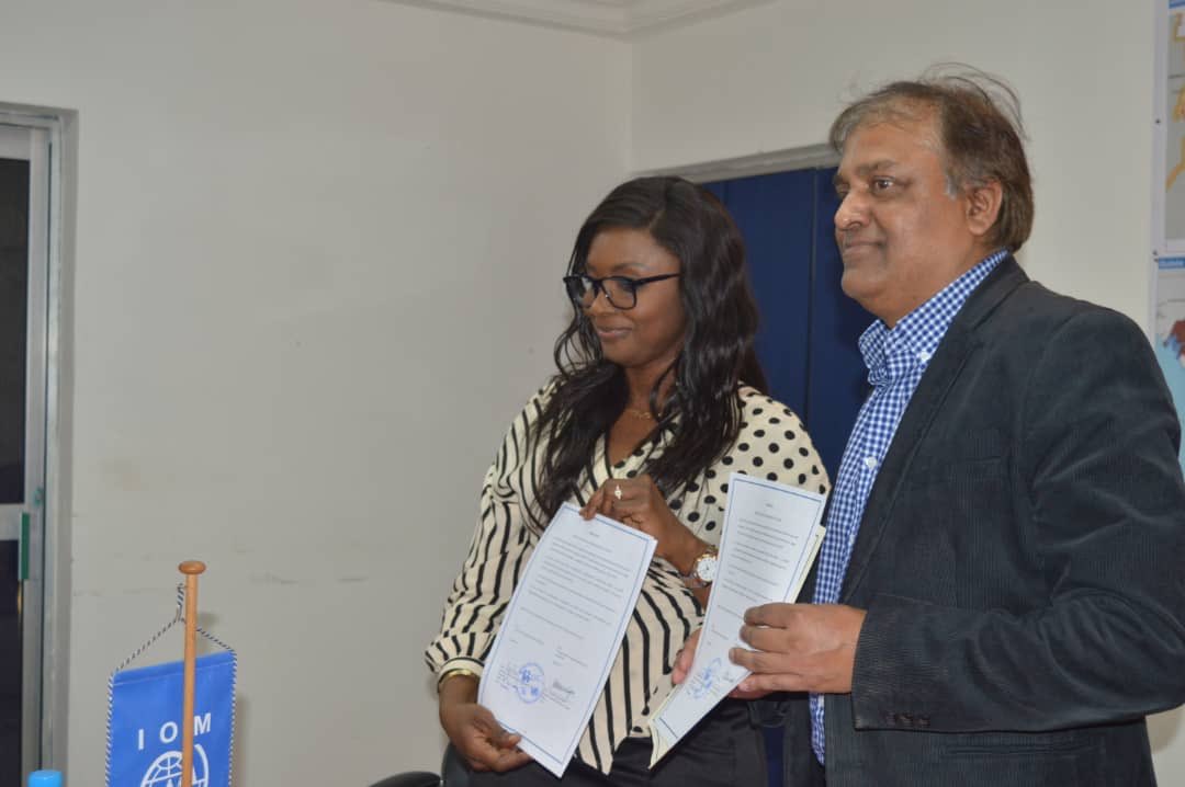 FndiayeOIM's tweet photo. Inβπ½UN spirit,ITC /OIM partnership has just been strengthened today with the signing of an agreement in π¬π³ . complementarity, synergy of our actions are needed in the benefit of migrants and Guinean youth stabilization ππΎ #AfricanTrust #Integra #DeliveringasOne @ITCnews https://t.co/wog4YKeRiX