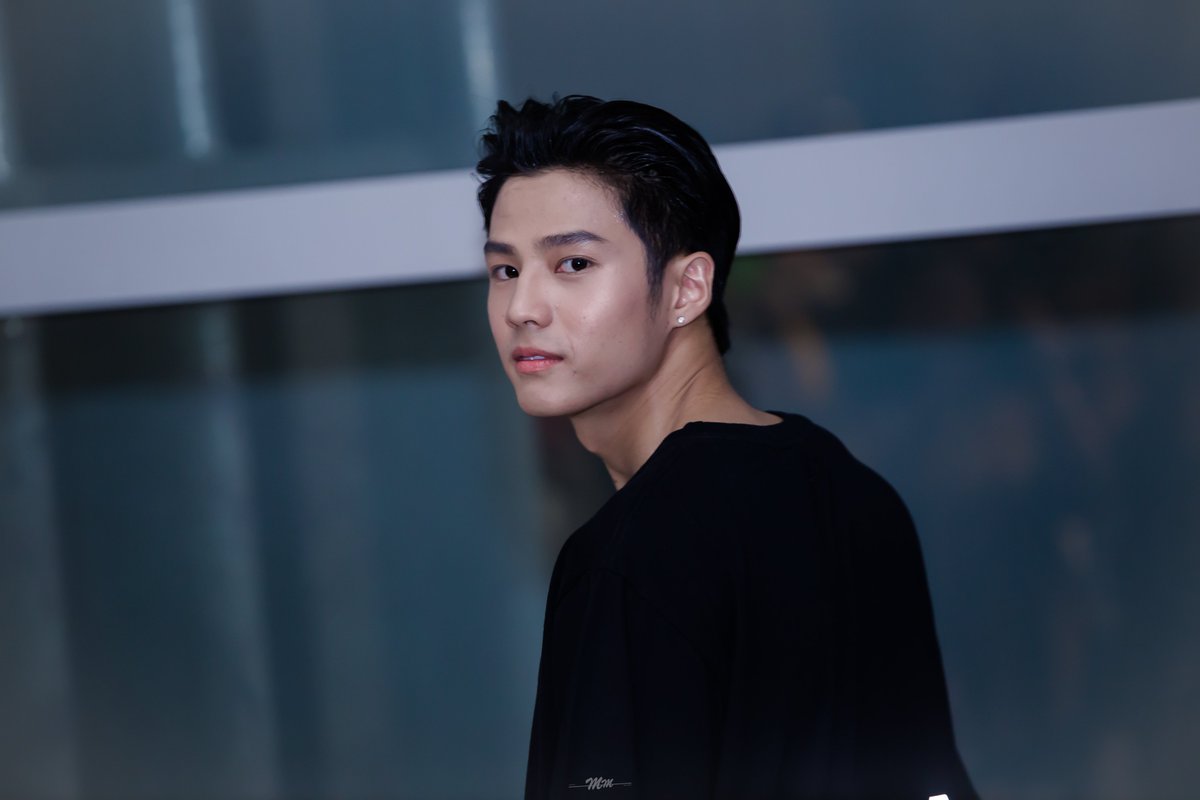 aunza3326's tweet photo. พรี่จะตรัยแร้ววว คลบร้าาาาาา

#LacosteTH
@bank_thiti
 #BankThiti 
#รักฉุดใจนายฉุกเฉิน https://t.co/7Tq7G3W3xO