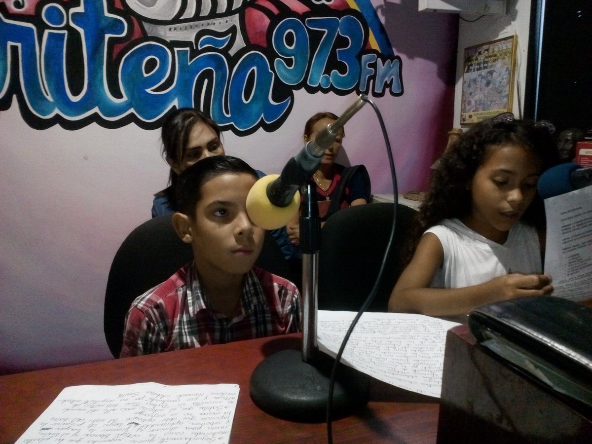Programa de la U. E. N La  Granja en su programa Radial por Griteña 97.3fm.