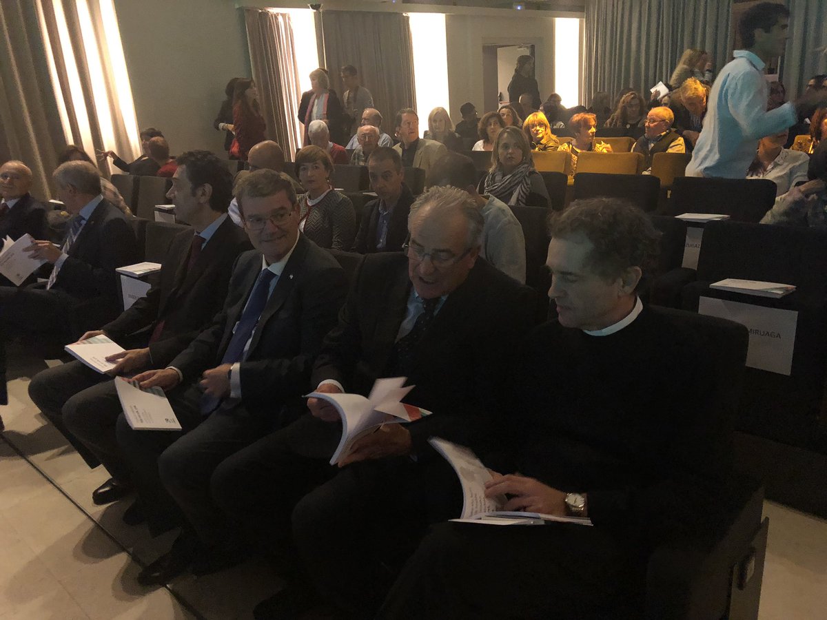 DiocesisBilbao's tweet photo. Gaur @labayrufundazio Udako Euskal ikastaroaren 50. urteurrena #duei #euskaradantzan https://t.co/xyqu6gUXyx