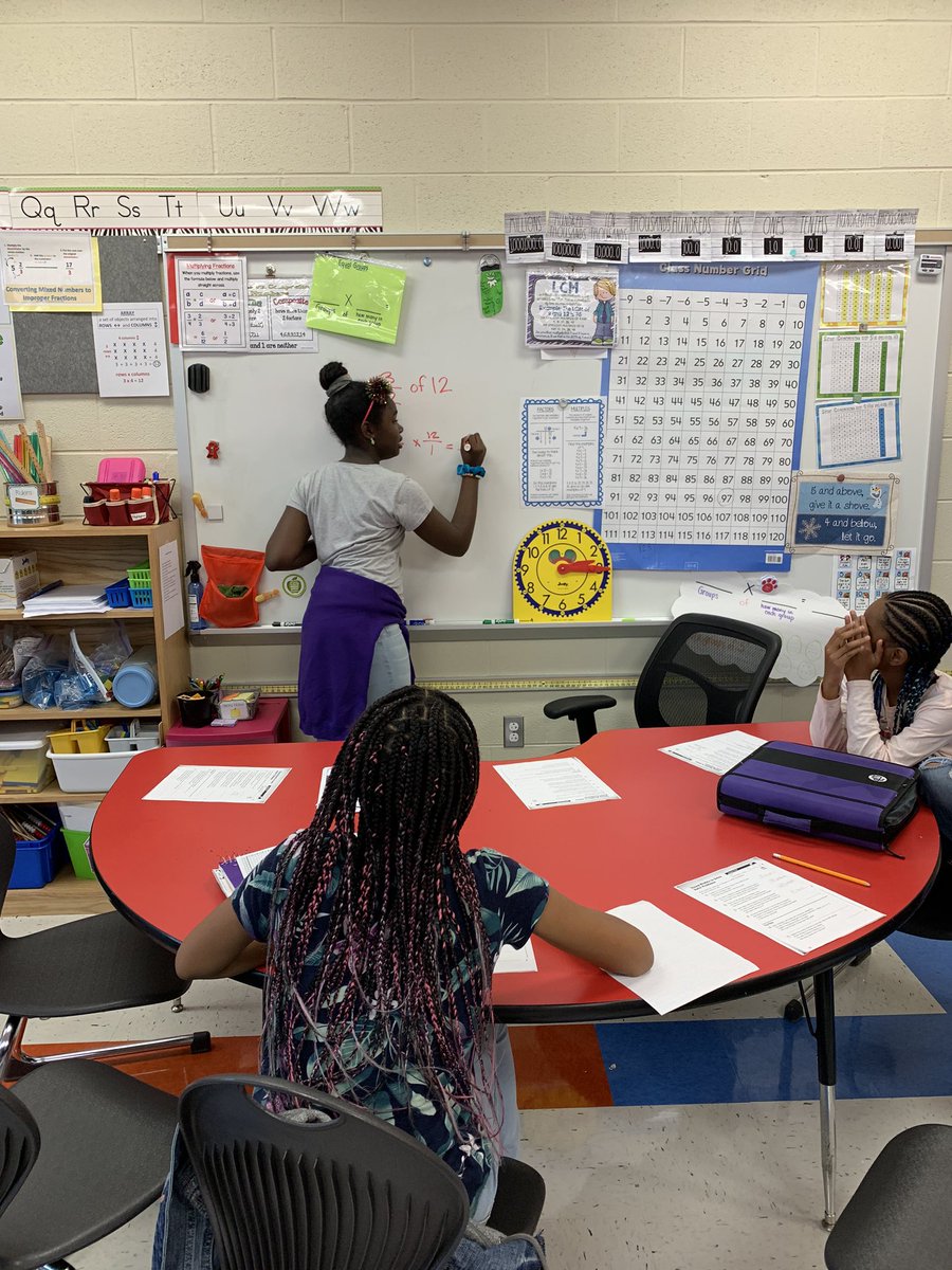 MrsMcCallEV's tweet photo. Love when students help each other in their learning. Especially love when we create a strategy and get to name it after the student who created it! @fletchasketch18 #weloveeastvincent https://t.co/jPFJPrCT8S