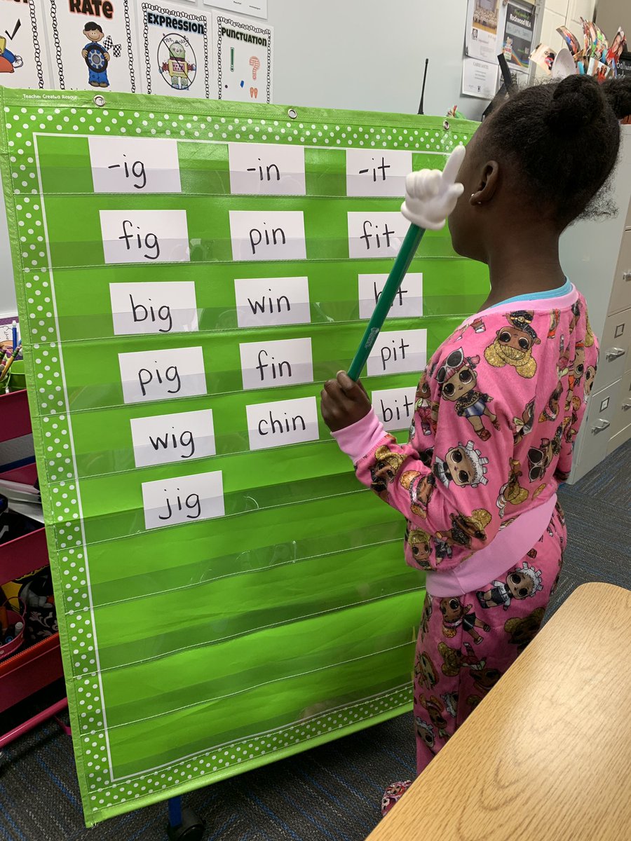 carriesantel's tweet image. First graders are looking for patterns in words! #leveledliteracyintervention #ThisisOURBallwin