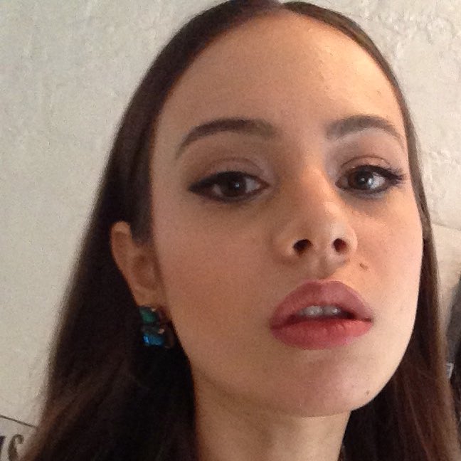 𝘓𝘪𝘻𝘻𝘺 𝘝𝘢𝘳𝘵𝘢𝘯𝘪𝘢𝘯 𝘊𝘰𝘭𝘭𝘪𝘦𝘳 tweet media