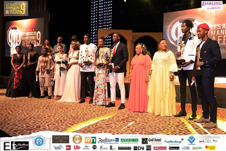 model_agence's tweet photo. Remerciements au comité d'organisation des awards du mannequinat africain 2019  pour avoir  primé  nos models Adayo et Carla. 
Grand merci à Fatim Sidime https://t.co/0kkYUo8CWz