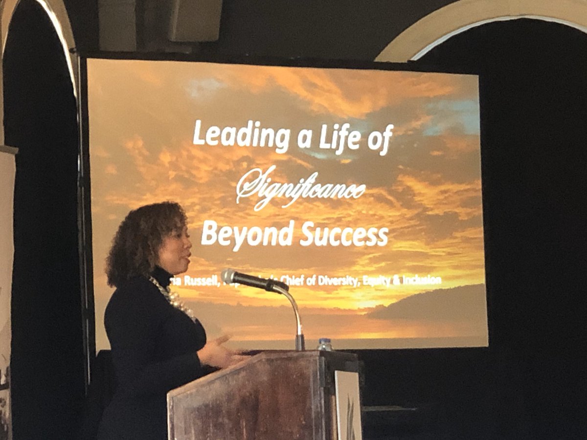 MackeyLeah's tweet photo. Very proud to see my friend and wise woman, @msvrussell, speak at @leadlouisville’s #100wisewomen breakfast. I know your mom is watching over and celebrating your success with you. #PapaJohnsEmployee https://t.co/X5BNuEnM2U