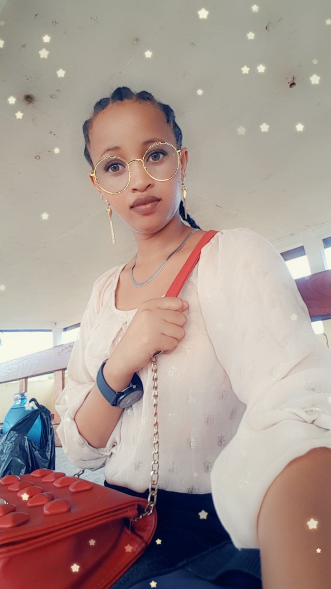 officielsalome's tweet image. Athena.