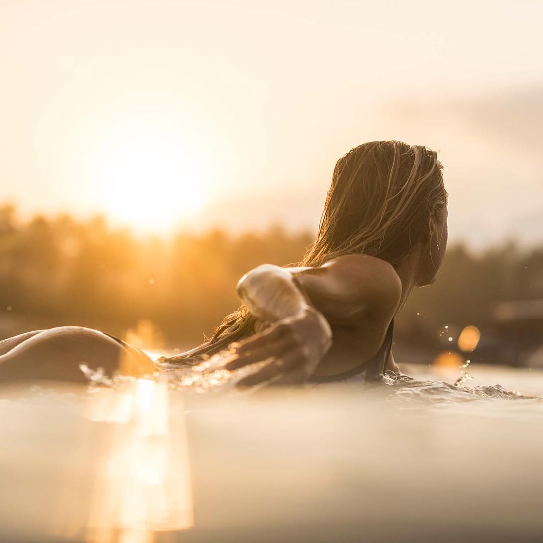 chrisleykauf's tweet photo. manonamissionde: Alana Blanchard: Die schärfste #Milf der Welt ➡️ https://t.co/dT022WiZ9g #AlanaBlanchard #Hot #Sexy #Surferin https://t.co/SpXwl8C1WL