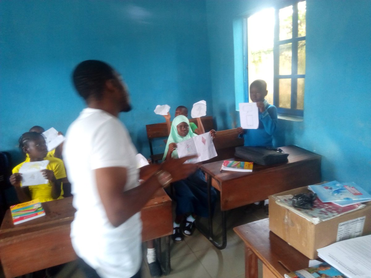 Fatah53804562's tweet photo. Engaging emotional intelligence to blend with real world practicality in a wide range of needs for #SDGActivation @suleja-NigerState #libraryaidafrica #inspireUsWa https://t.co/jOLFoReNfl